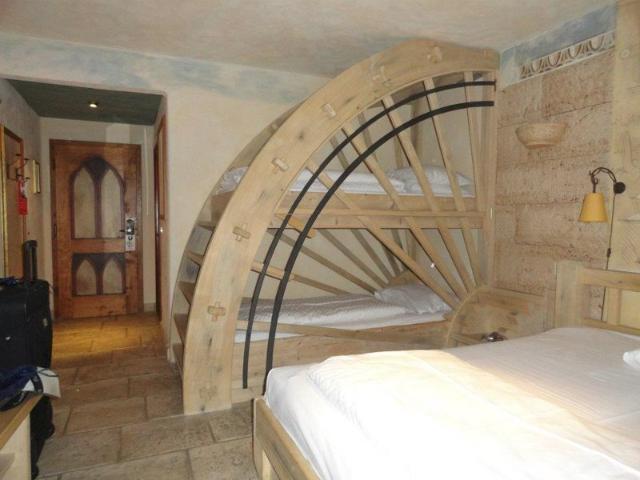 samaze_102-81