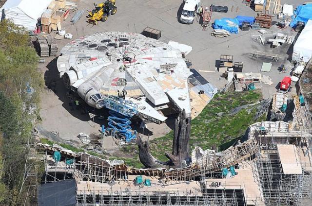 millennium_falcon_003