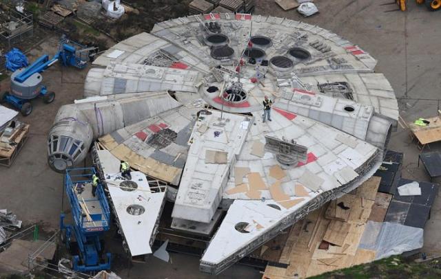 millennium_falcon_006