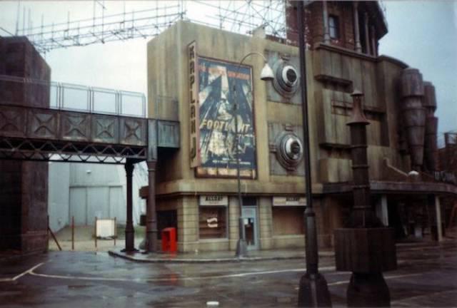 abandonedmoviesets_003