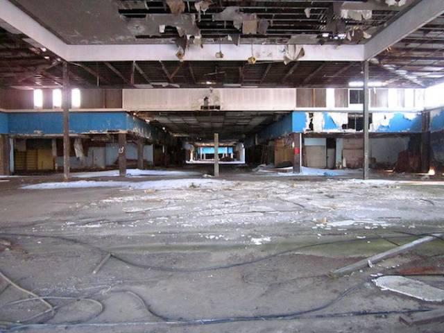 abandonedmoviesets_013