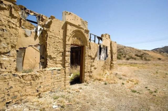 abandonedmoviesets_028