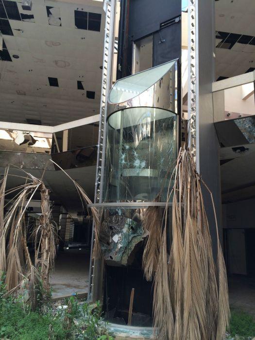 abandonedrollingacresmall_003