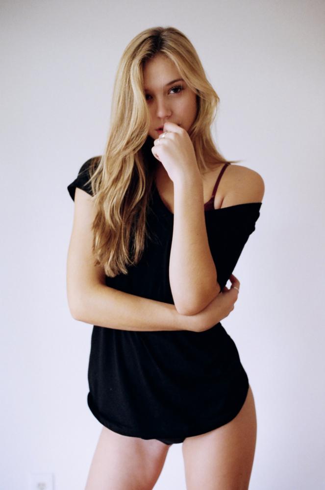 alexisren_079