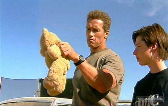 behindterminator2_023