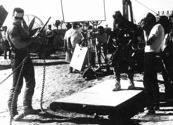 behindterminator2_032