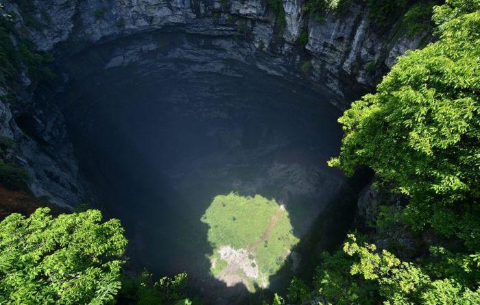 discoveredcavechina_005