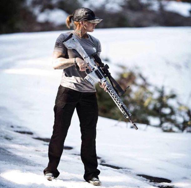 girlhuntspoachers_012