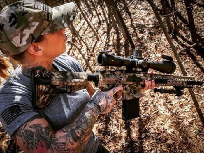 girlhuntspoachers_014