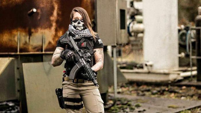 girlhuntspoachers_016