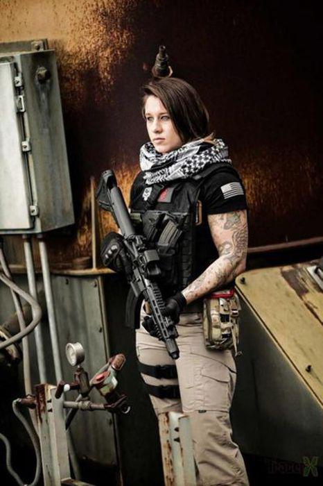 girlhuntspoachers_022