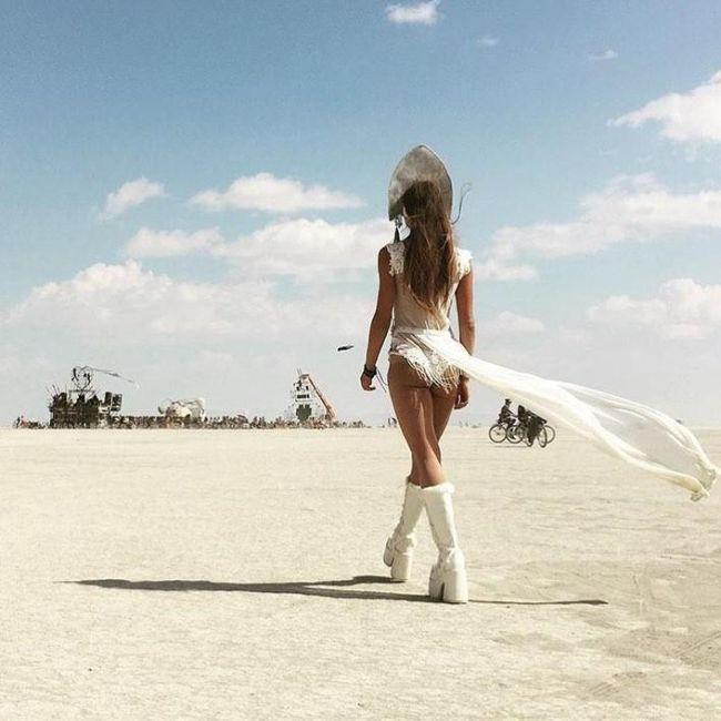 girlsofburningman2017_006 girlsofburningman2017_006