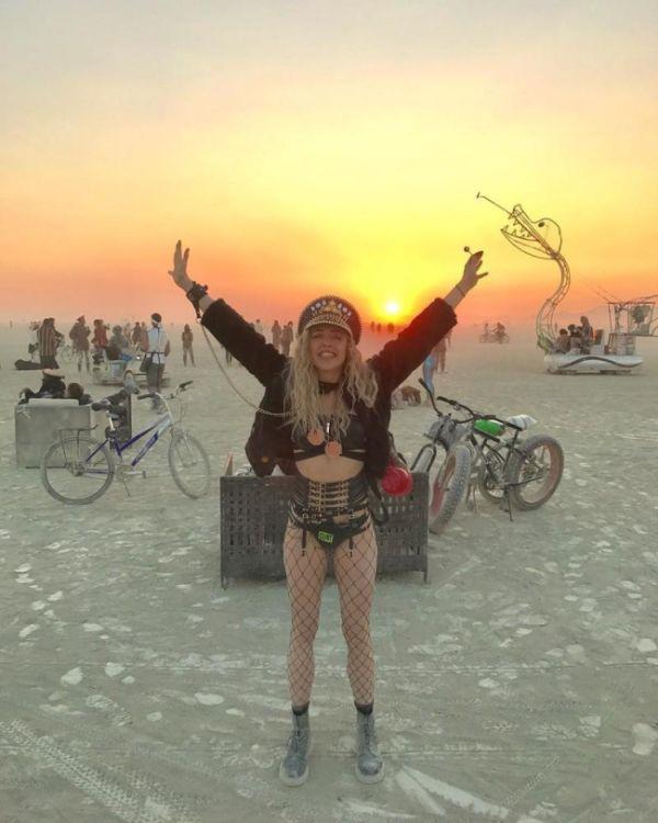 girlsofburningman2017_007 girlsofburningman2017_007