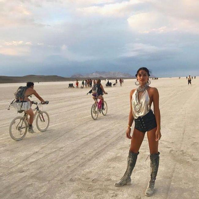 girlsofburningman2017_011 girlsofburningman2017_011