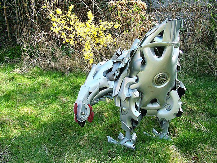 hubcapsculptures_004 hubcapsculptures_004