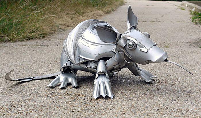 hubcapsculptures_007 hubcapsculptures_007