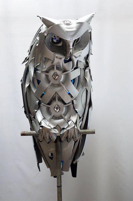 hubcapsculptures_009 hubcapsculptures_009