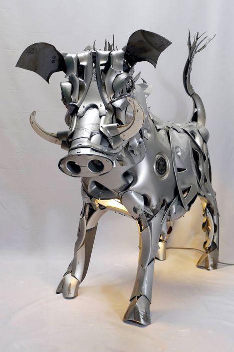 hubcapsculptures_010 hubcapsculptures_010