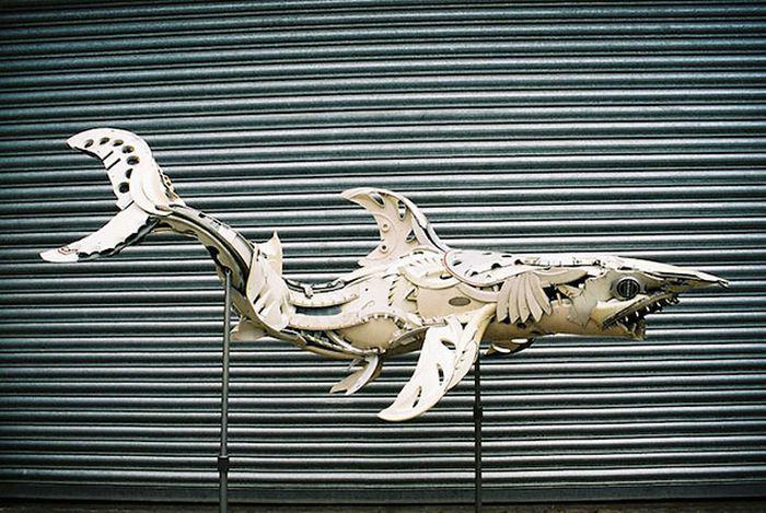 hubcapsculptures_012 hubcapsculptures_012