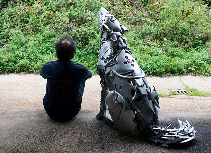 hubcapsculptures_013 hubcapsculptures_013