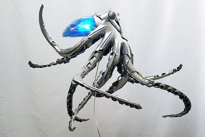 hubcapsculptures_015 hubcapsculptures_015