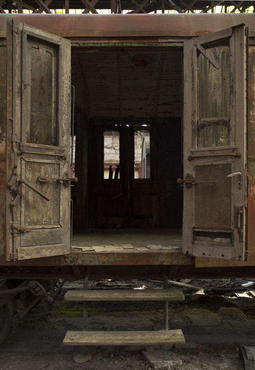 hungariantraingraveyard_008