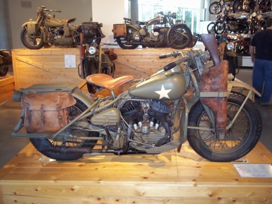 largestmotorcyclecollection_005