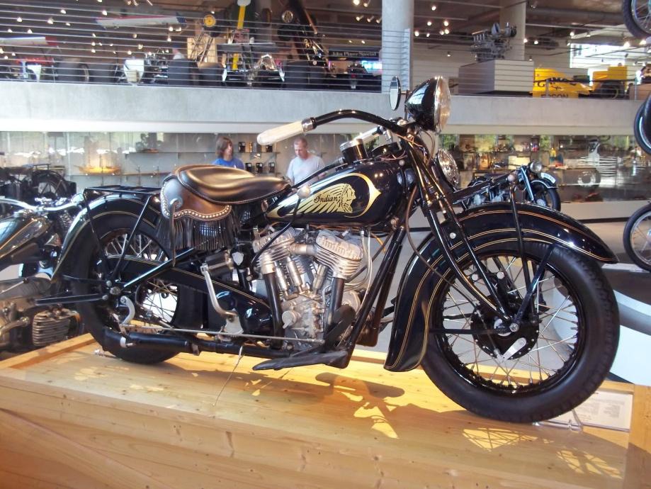 largestmotorcyclecollection_007