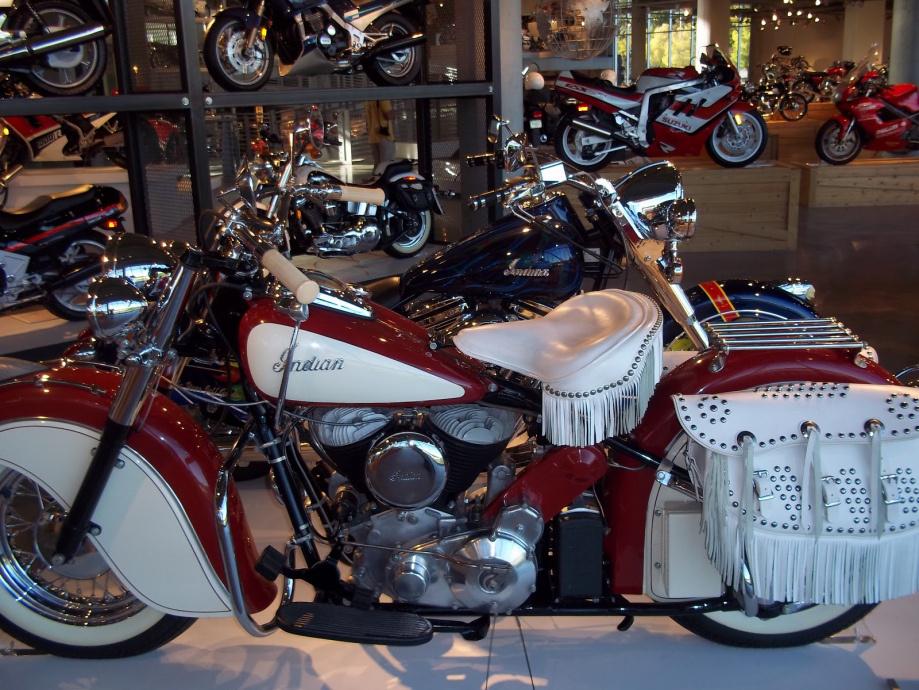 largestmotorcyclecollection_012