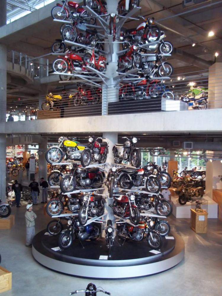 largestmotorcyclecollection_035 largestmotorcyclecollection_035