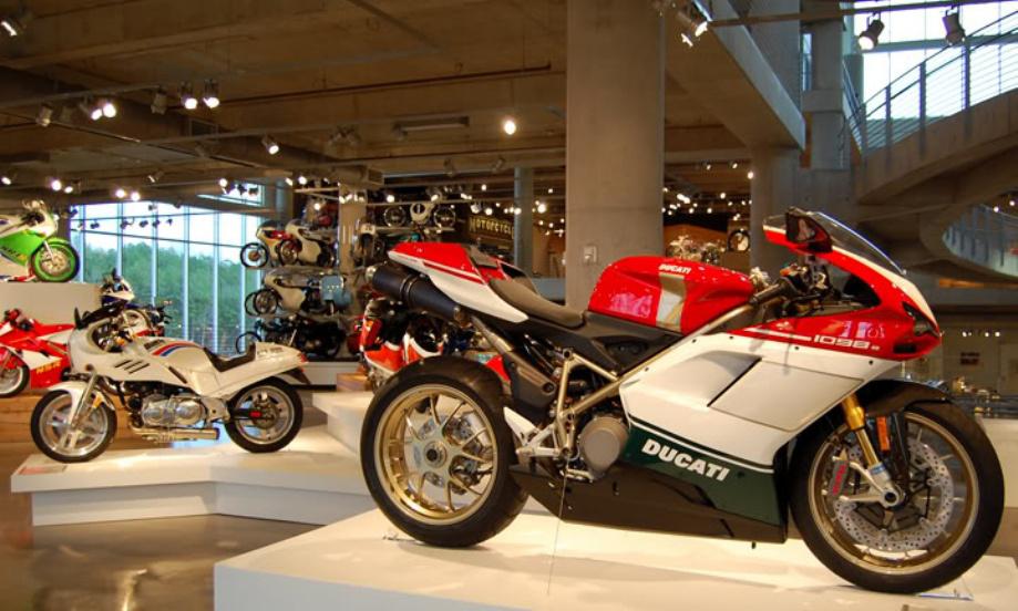 largestmotorcyclecollection_057