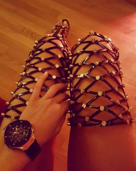 sorajavucelicplaymatepolitics_037