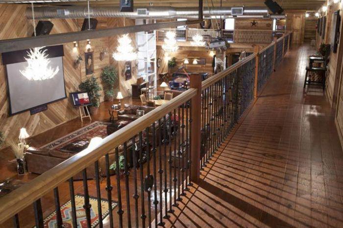 txbarnbachelorpad_009