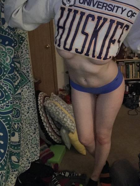 braless_058
