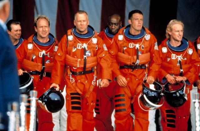 movieplotholes_1_001 movieplotholes_1_001