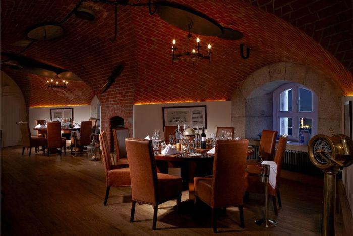 spitbankforthotel_006