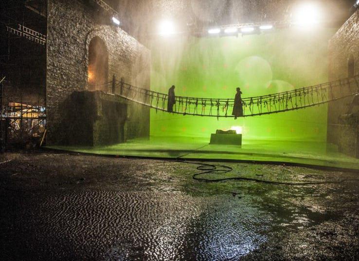 behindgameofthrones_008