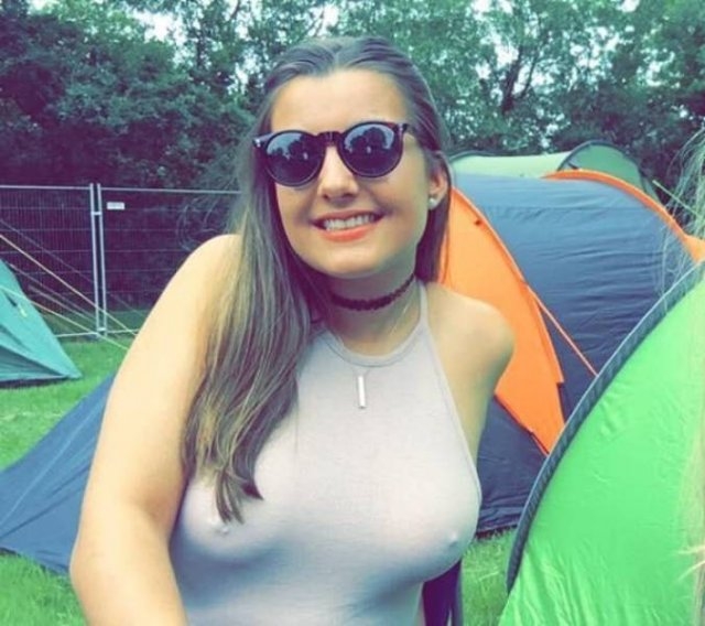 braless4_037