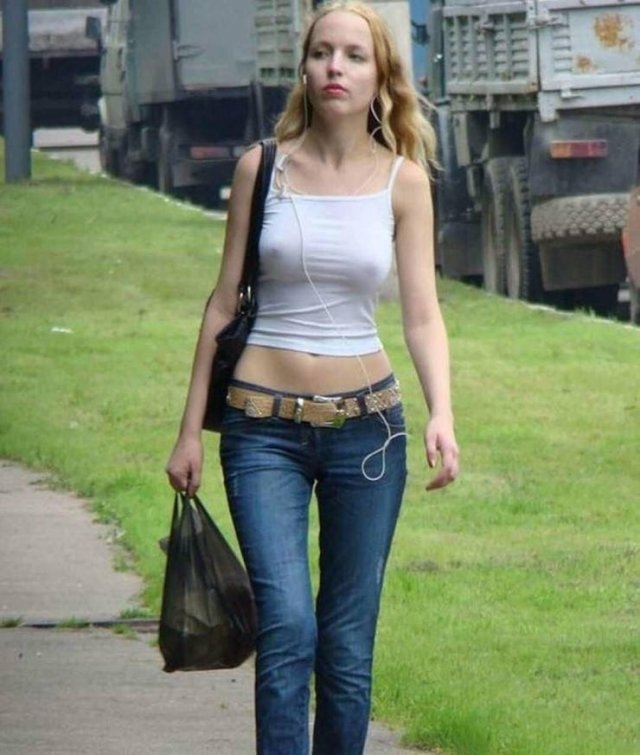 braless4_038