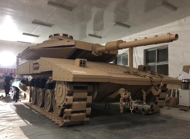 cardboardtank_013