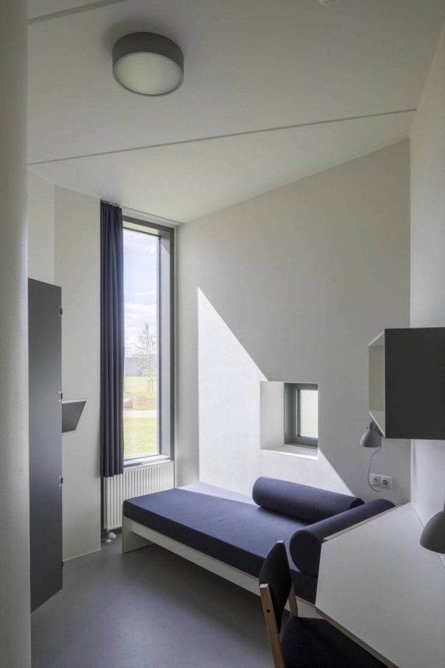 danishprisonstorstrom_012