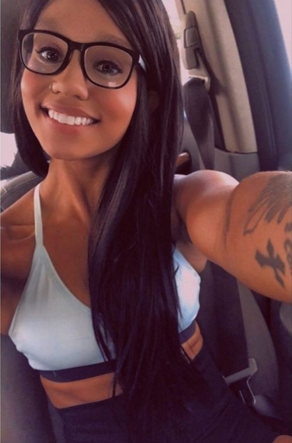 girlswithglasses2_031