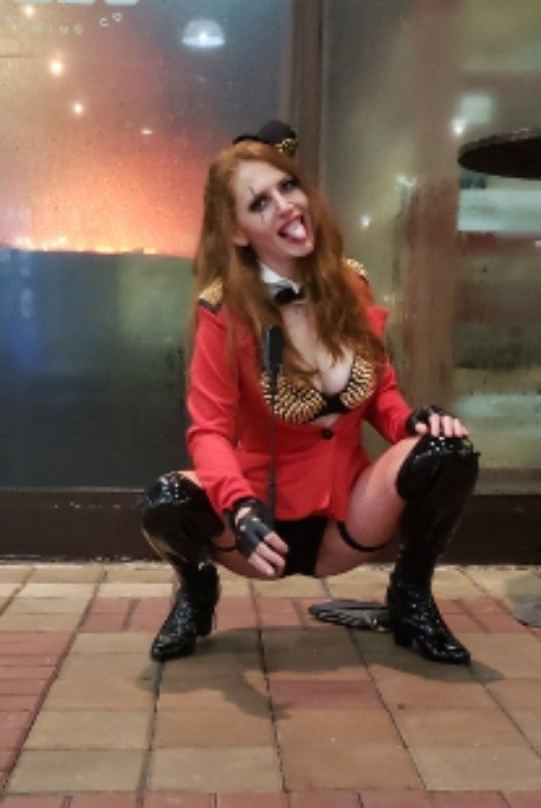 sexyhalloweencostumes_043