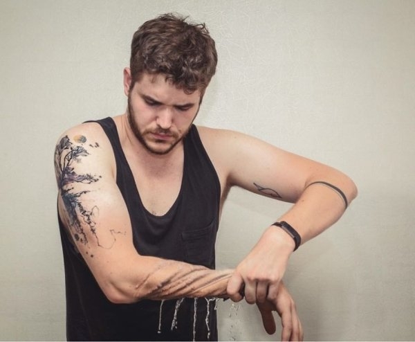 surrealbenrobins_003