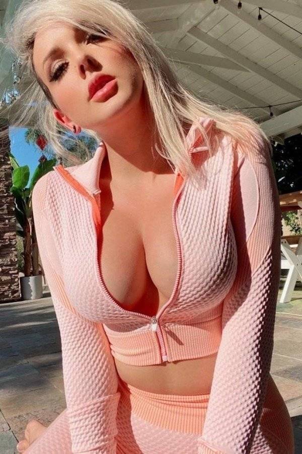braless18_005