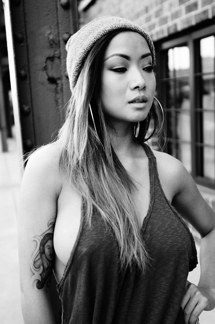braless18_006