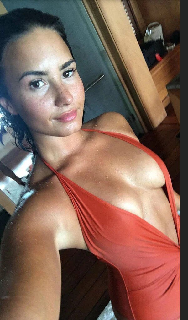 braless19_054