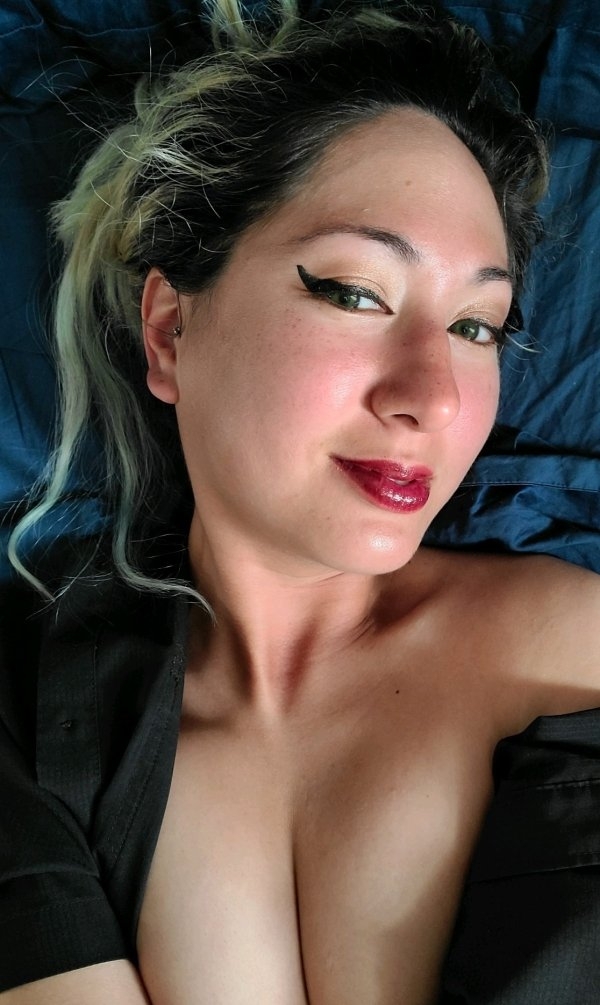 braless20_039