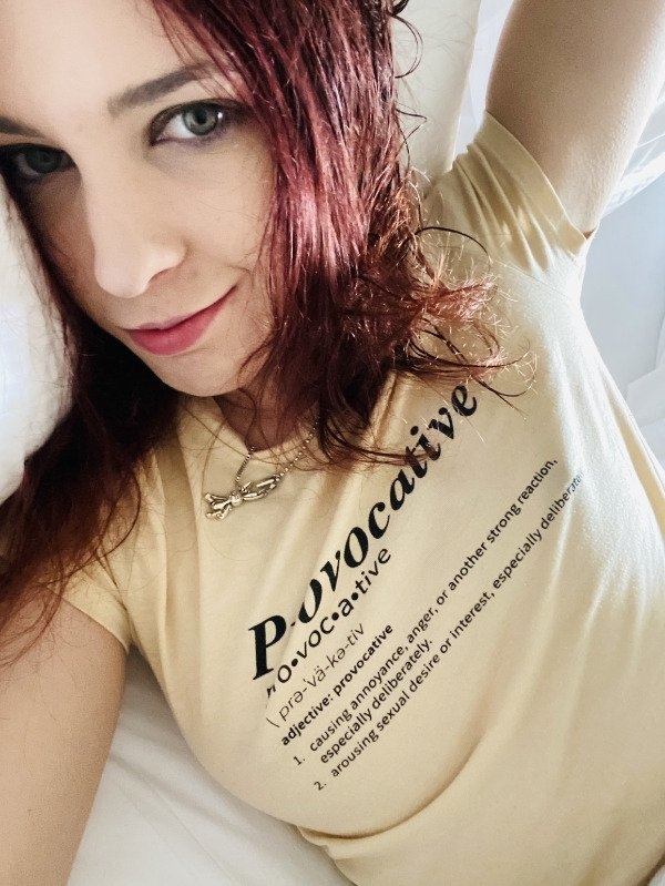 braless20_044