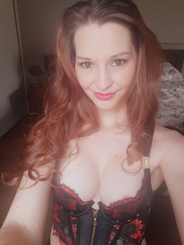 girlsincorsets2_058